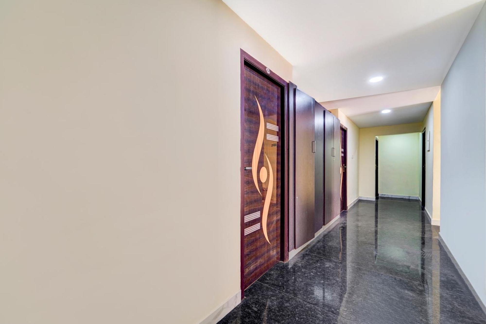 Super Hotel O Madurai Near Bus Stand Tallākulam Exterior photo