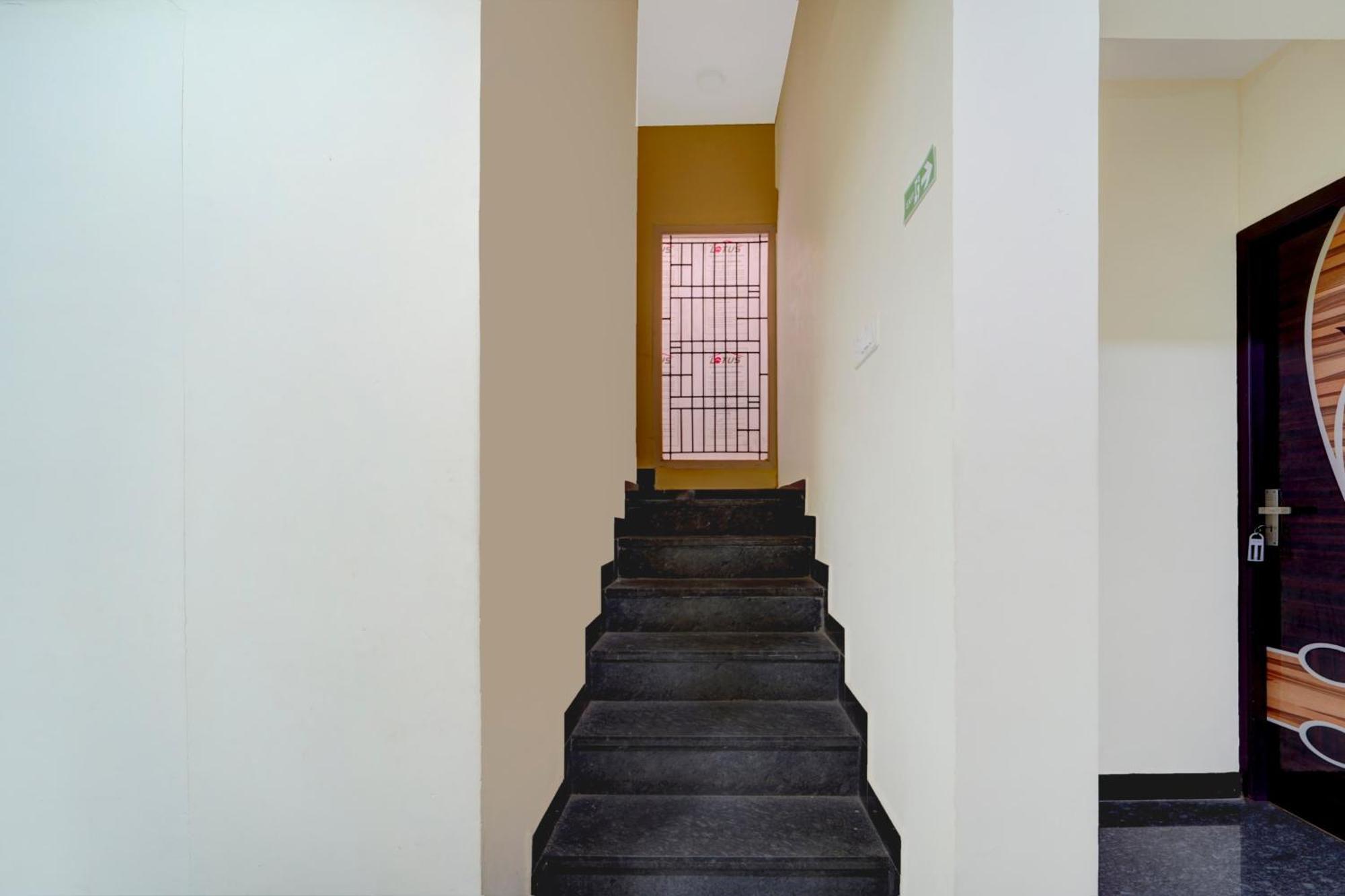 Super Hotel O Madurai Near Bus Stand Tallākulam Exterior photo